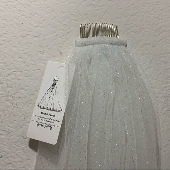 26” Long Wedding Bridal  Veil w/Comb Simple White - Picture 4 of 6